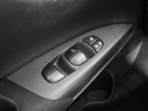 Хетчбэк Nissan Tiida 2015 года, 997900 рублей, Казань