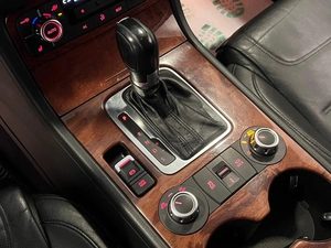 Внедорожник Volkswagen Touareg 2004 года, 799000 рублей, Красноярск