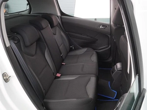 Хетчбэк Peugeot 308 2011 года, 599000 рублей, Воронеж