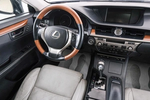 Седан Lexus ES 2012 года, 1949000 рублей, Красноярск
