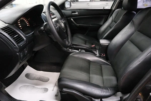 Седан Honda Accord 2006 года, 1059000 рублей, Омск