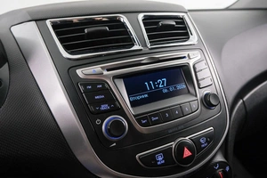 Хетчбэк Hyundai Solaris 2015 года, 999000 рублей, Красноярск