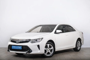 Седан Toyota Camry 2017 года, 1989000 рублей, Томск