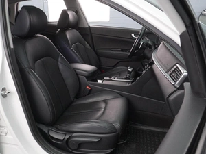 Седан Kia Optima 2019 года, 2089000 рублей, Воронеж