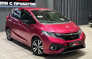 Хетчбэк Honda Fit 2017 года, 1217000 рублей, Красноярск