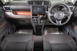 Минивэн Toyota Roomy 2018 года, 979000 рублей, Томск