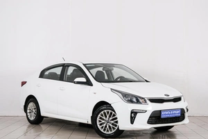 Седан Kia Rio 2019 года, 1049000 рублей, Красноярск