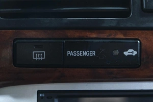 Седан Toyota Avensis 2005 года, 749000 рублей, Новокузнецк