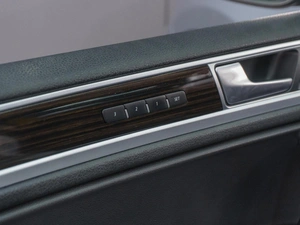 Внедорожник Volkswagen Touareg 2016 года, 3319000 рублей, Сургут