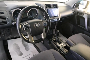 Внедорожник Toyota Land Cruiser Prado 2013 года, 2929000 рублей, Омск