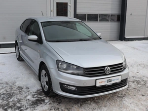 Седан Volkswagen Polo 2015 года, 990000 рублей, Железногорск