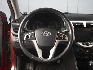 Седан Hyundai Solaris 2011 года, 860000 рублей, Омск