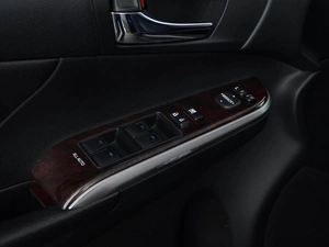 Седан Toyota Camry 2014 года, 1977077 рублей, Москва