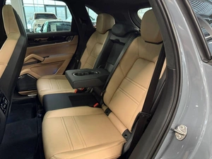 Внедорожник Porsche Cayenne Turbo 2024 года, 29000000 рублей, Павловская Слобода