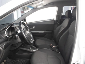 Седан Kia Rio 2015 года, 1200000 рублей, Омск