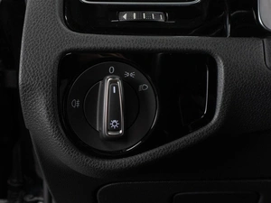 Хетчбэк Volkswagen Golf 2019 года, 1999000 рублей, Тюмень