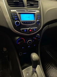 Седан Hyundai Solaris 2013 года, 997000 рублей, Красноярск