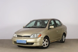 Седан Toyota Platz 2002 года, 349000 рублей, Новосибирск