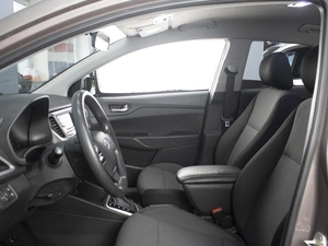 Седан Hyundai Solaris 2017 года, 1066777 рублей, Омск