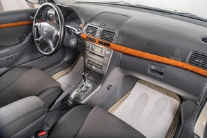 Седан Toyota Avensis 2008 года, 959000 рублей, Томск