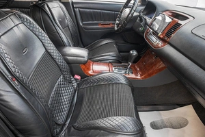 Седан Toyota Camry 2004 года, 989000 рублей, Барнаул