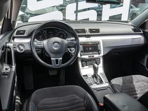 Седан Volkswagen Passat 2011 года, 1474000 рублей, Краснодар