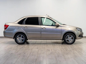Седан ВАЗ (LADA) Granta 2019 года, 698000 рублей, Саратов