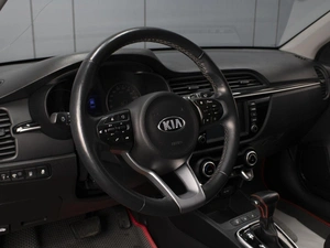 Седан Kia Rio 2019 года, 1390000 рублей, Омск