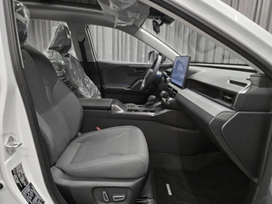 Внедорожник Toyota RAV4 2026 года, 3999000 рублей, Красноярск