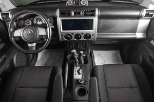 Внедорожник Toyota FJ Cruiser 2021 года, 5899000 рублей, Тюмень