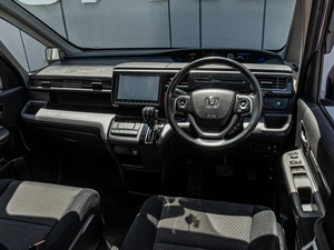 Минивэн Honda Stepwgn 2016 года, 1870000 рублей, Краснодар