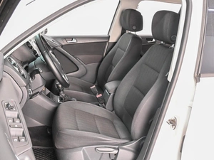 Внедорожник Volkswagen Tiguan 2012 года, 1350000 рублей, Ростов-на-Дону
