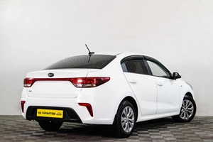 Седан Kia Rio 2018 года, 1499000 рублей, Сургут