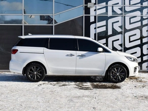 Минивэн Kia Carnival 2018 года, 2998000 рублей, Краснодар