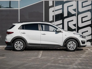 Хетчбэк Kia Rio X-Line 2018 года, 1480000 рублей, Краснодар