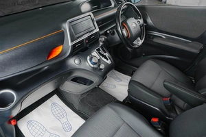 Минивэн Toyota Sienta 2019 года, 1769000 рублей, Тюмень