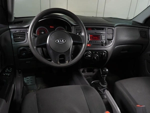 Седан Kia Rio 2011 года, 699000 рублей, Воронеж