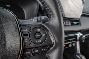 Внедорожник Toyota RAV4 2024 года, 3919000 рублей, Челябинск