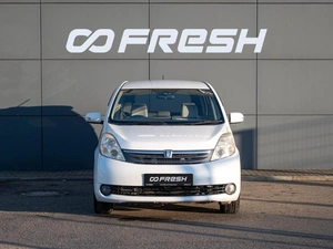 Минивэн Toyota Isis 2010 года, 1060000 рублей, Краснодар