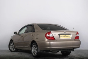 Седан Toyota Camry 2003 года, 729000 рублей, Томск