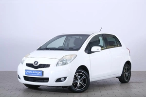 Хетчбэк Toyota Vitz 2009 года, 729000 рублей, Омск