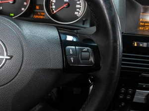 Хетчбэк Opel Astra GTC 2010 года, 597000 рублей, Ставрополь