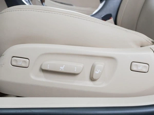 Седан Lexus ES 2011 года, 1395000 рублей, Тюмень