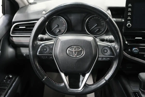 Седан Toyota Camry 2021 года, 3599000 рублей, Омск