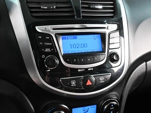 Седан Hyundai Solaris 2012 года, 939000 рублей, Аксай
