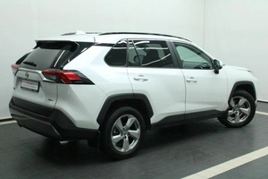 Внедорожник Toyota RAV4 2020 года, 3745000 рублей, Красноярск