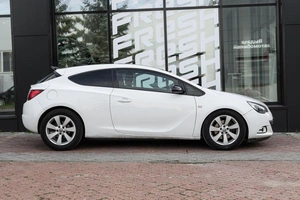 Хетчбэк Opel Astra 2013 года, 769000 рублей, Ульяновск