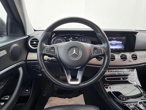 Седан Mercedes-benz E-класс 2016 года, 2557000 рублей, Орёл