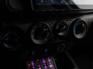 Пикап Toyota Hilux 2017 года, 3299000 рублей, Тюмень