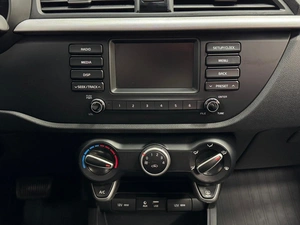 Седан Kia Rio 2019 года, 1295000 рублей, Красноярск